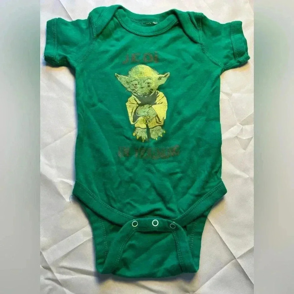STAR WARS | infant Yoda onesie. Size: 6M - Picture 1 of 9